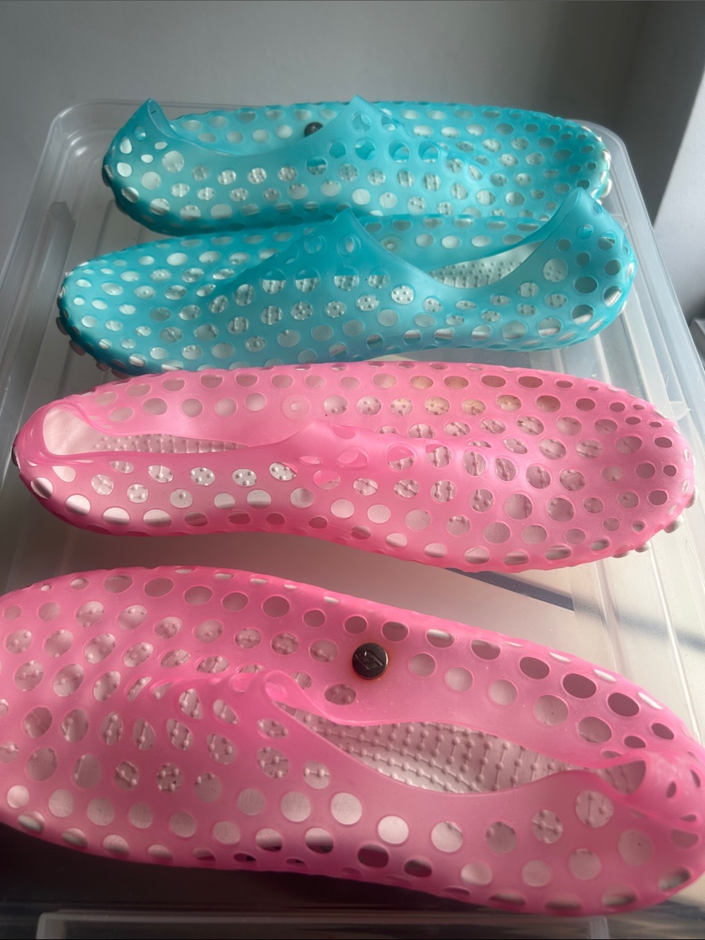 Shower shoes, bathing shoes